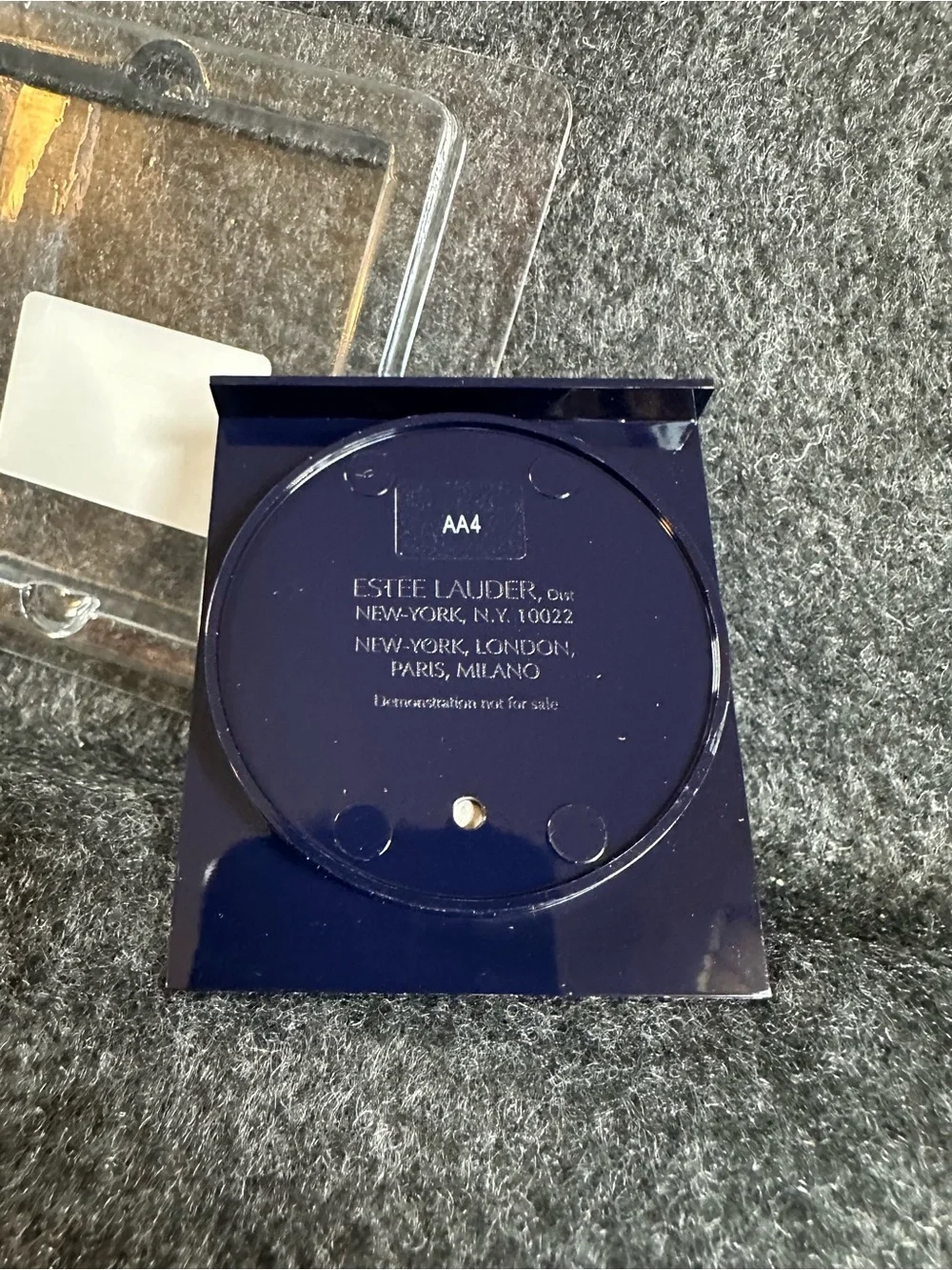 Estée Lauder Double Wear Stay-in-Place Matte Powder Foundation 4N1 Shell Beige